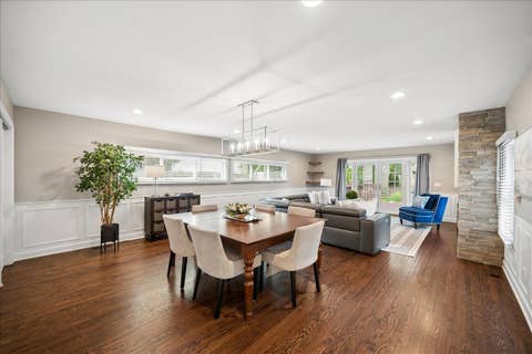 Tiny photo for 586 Earl Drive, Northfield, IL 60093 (MLS # 12692423)