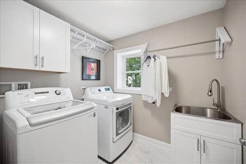 Tiny photo for 586 Earl Drive, Northfield, IL 60093 (MLS # 12692423)