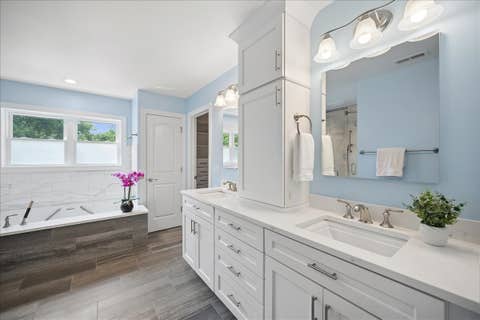 Tiny photo for 586 Earl Drive, Northfield, IL 60093 (MLS # 12692423)