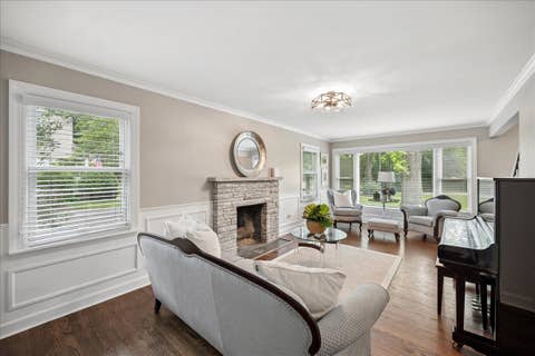 Tiny photo for 586 Earl Drive, Northfield, IL 60093 (MLS # 12692423)