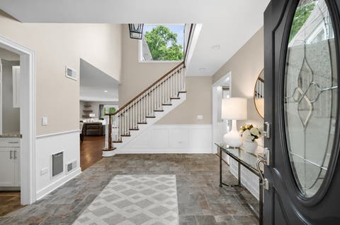 Tiny photo for 586 Earl Drive, Northfield, IL 60093 (MLS # 12692423)