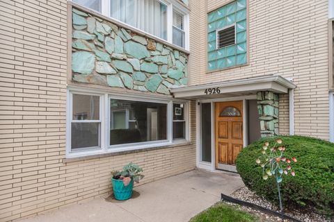 Tiny photo for 4926 N Lester Avenue #1W, Chicago, IL 60630 (MLS # 12487958)