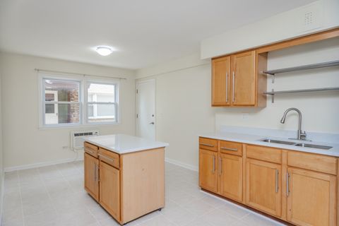 Tiny photo for 4926 N Lester Avenue #1W, Chicago, IL 60630 (MLS # 12487958)