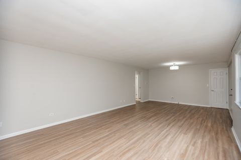 Tiny photo for 4926 N Lester Avenue #1W, Chicago, IL 60630 (MLS # 12487958)