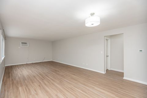 Tiny photo for 4926 N Lester Avenue #1W, Chicago, IL 60630 (MLS # 12487958)