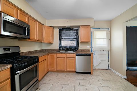Tiny photo for 176 N Floyd Lane, Chicago Heights, IL 60411 (MLS # 12493647)