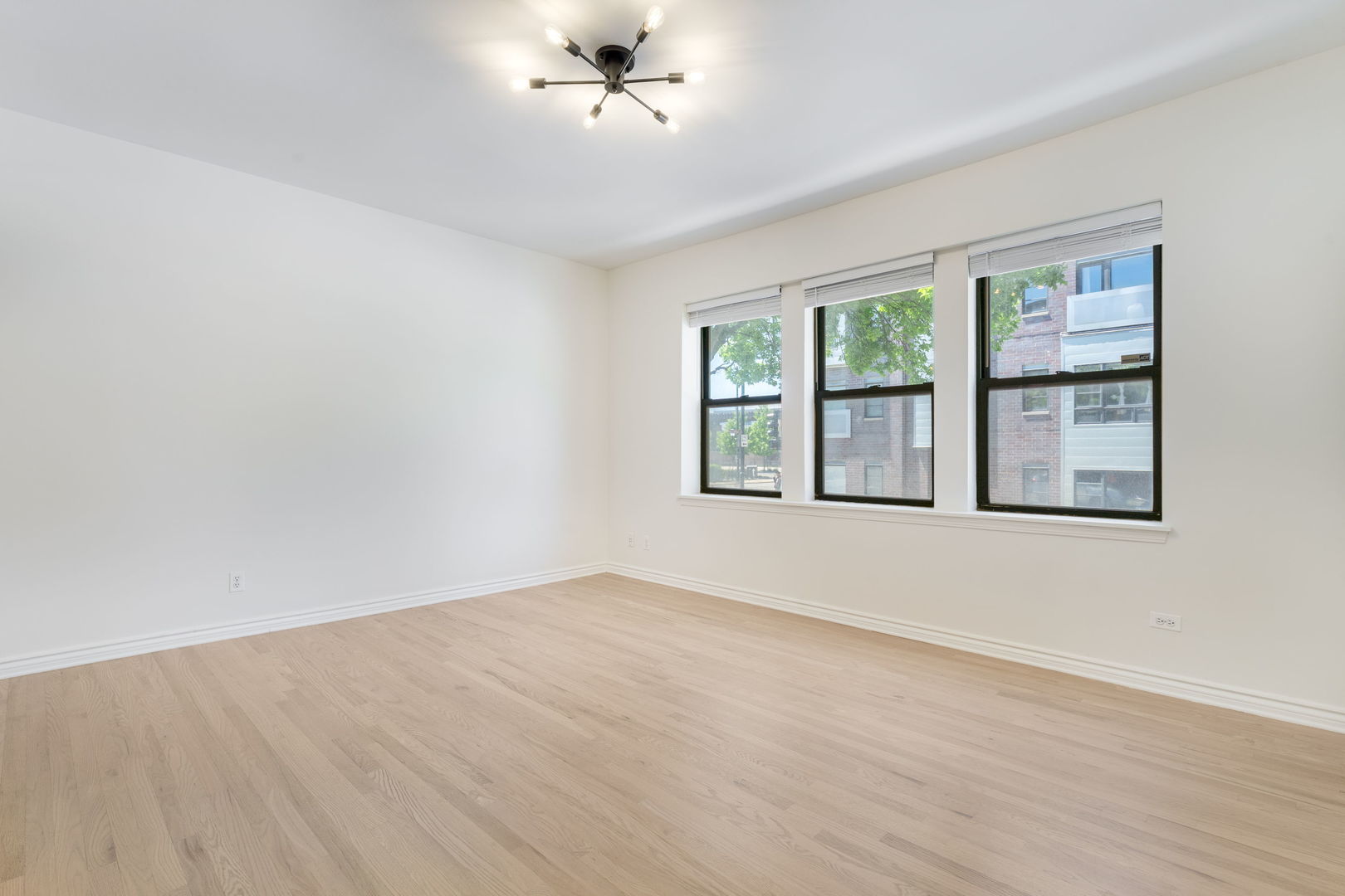 39 N Paulina Street 1