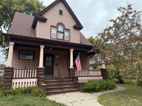 1015 13th Street Rockford IL 61104