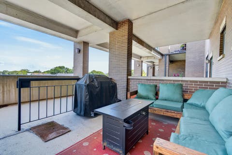 Tiny photo for 2510 W Irving Park Road #303, Chicago, IL 60618 (MLS # 12725511)