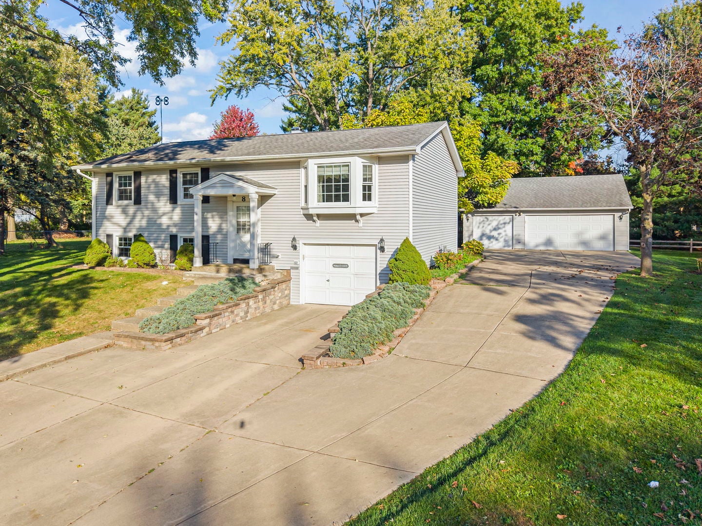 8 Westleigh Court