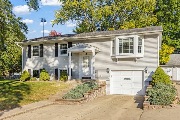 8 WESTLEIGH CT, MONTGOMERY, IL 60538 - Image bbd6e523c7e2bcf1d8ac8108fe7b8df6/681616286
