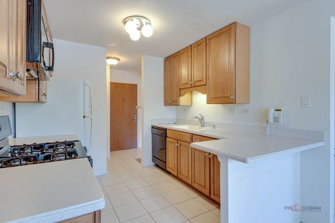 Tiny photo for 2604 N Windsor Drive #204, Arlington Heights, IL 60004 (MLS # 12687233)