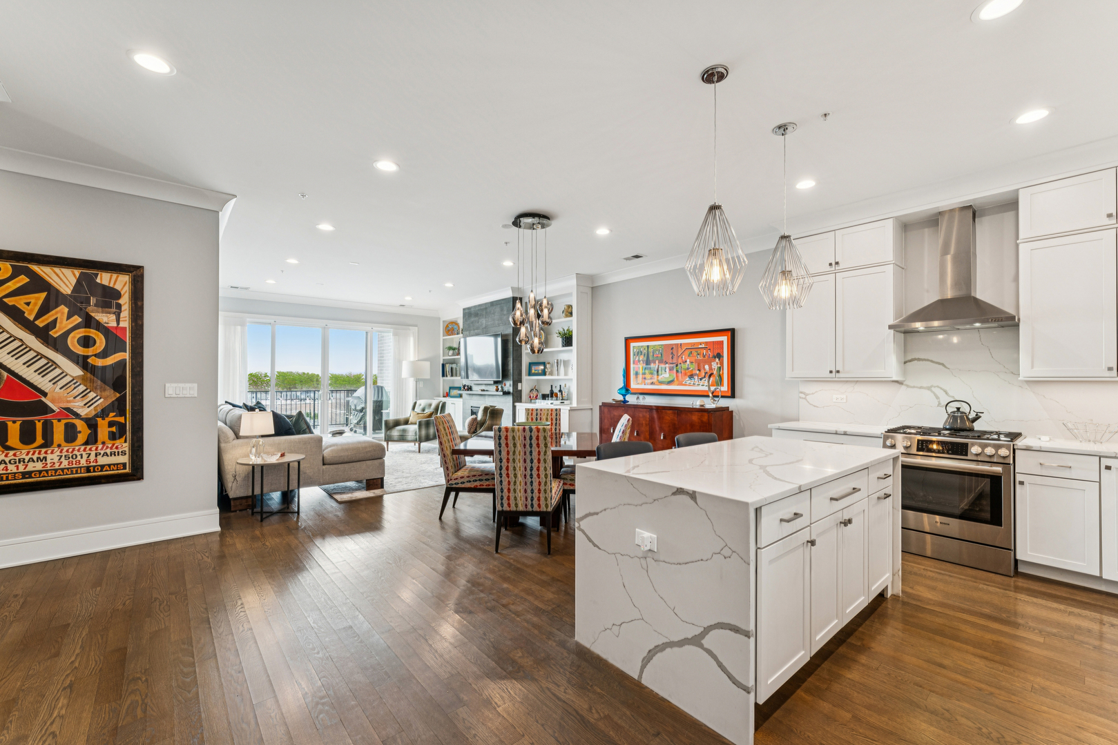 5748 N Hermitage Avenue 410