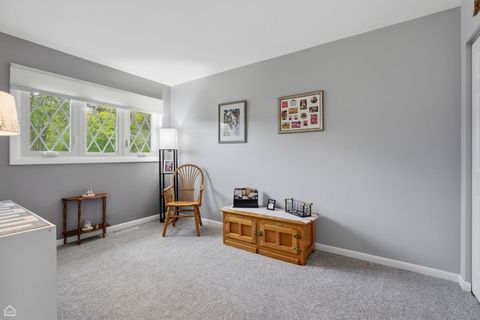 Tiny photo for 542 Cress Creek Court, Crystal Lake, IL 60014 (MLS # 12643581)