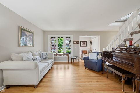 Tiny photo for 542 Cress Creek Court, Crystal Lake, IL 60014 (MLS # 12643581)