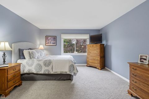 Tiny photo for 542 Cress Creek Court, Crystal Lake, IL 60014 (MLS # 12643581)