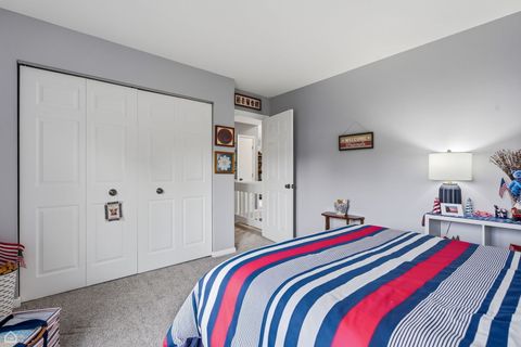 Tiny photo for 542 Cress Creek Court, Crystal Lake, IL 60014 (MLS # 12643581)