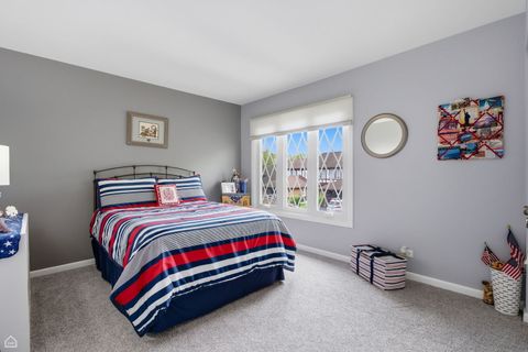 Tiny photo for 542 Cress Creek Court, Crystal Lake, IL 60014 (MLS # 12643581)