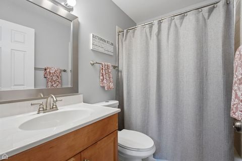 Tiny photo for 542 Cress Creek Court, Crystal Lake, IL 60014 (MLS # 12643581)