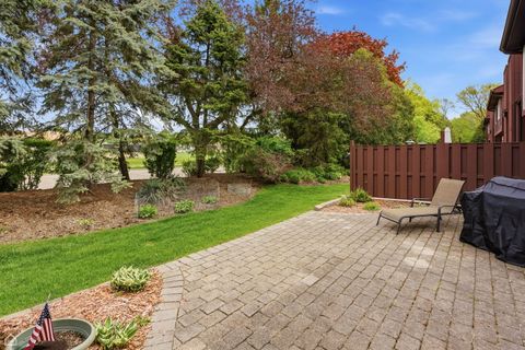 Tiny photo for 542 Cress Creek Court, Crystal Lake, IL 60014 (MLS # 12643581)