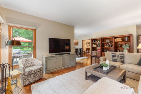 Tiny photo for 2145 Kenton Lane, Libertyville, IL 60048 (MLS # 12709605)