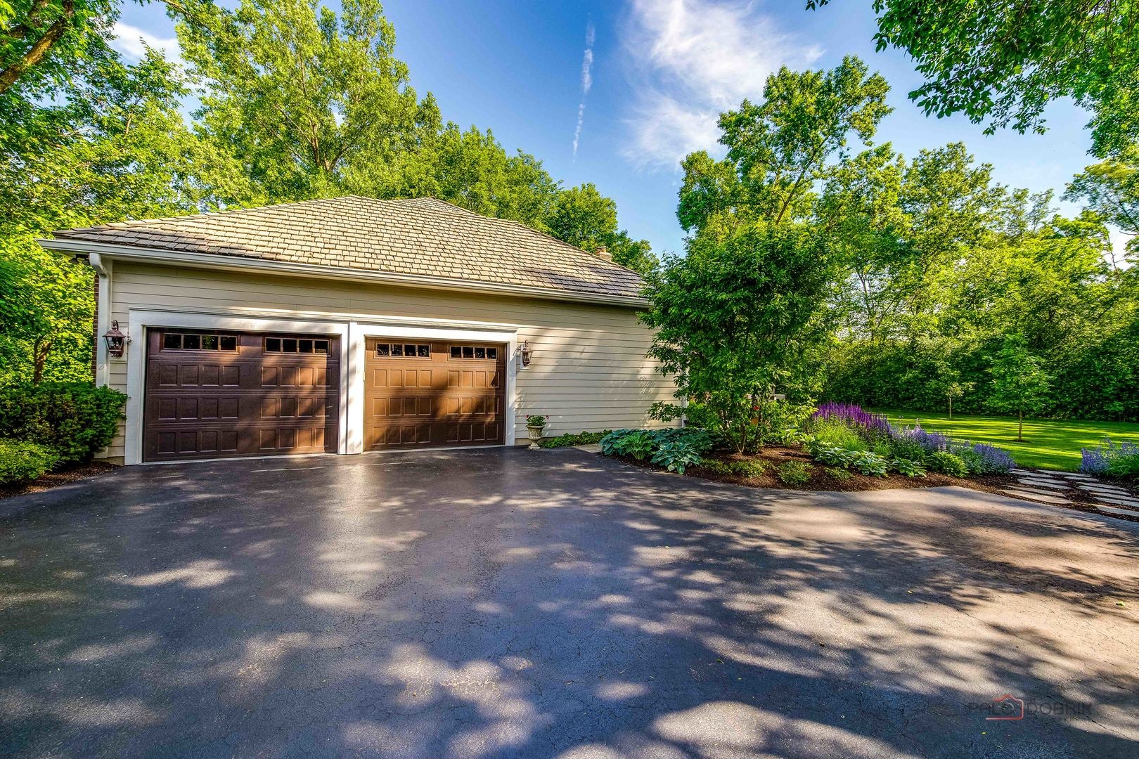 2145 Kenton Lane