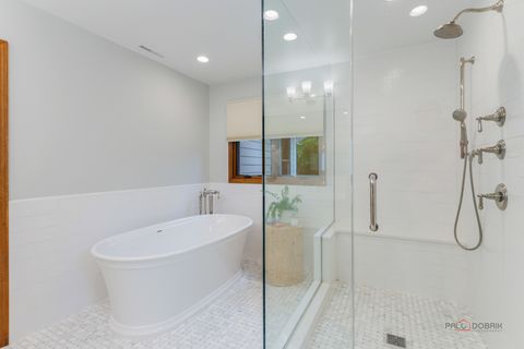 Tiny photo for 2145 Kenton Lane, Libertyville, IL 60048 (MLS # 12709605)