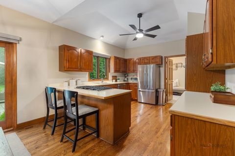 Tiny photo for 2145 Kenton Lane, Libertyville, IL 60048 (MLS # 12709605)