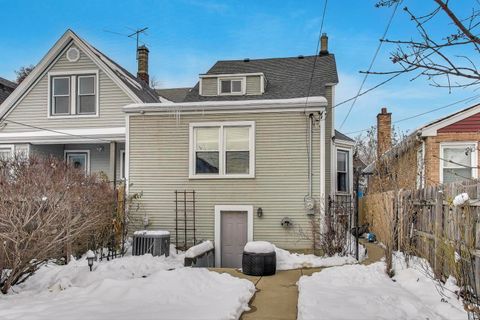 Tiny photo for 4633 W Grace Street, Chicago, IL 60641 (MLS # 12536913)