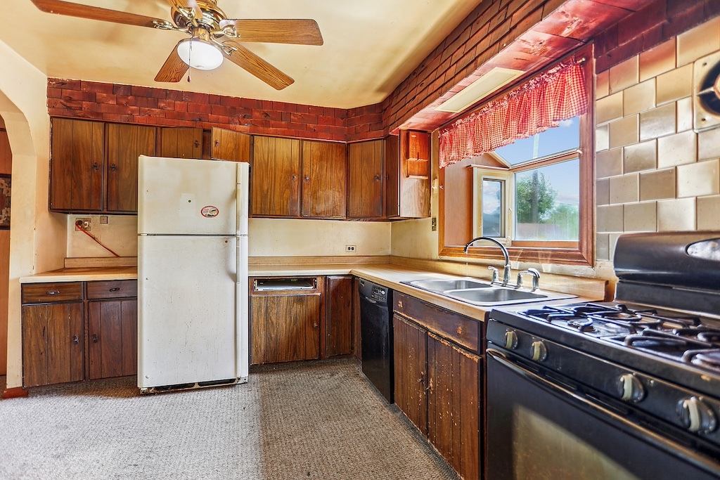 6755 Maple Court