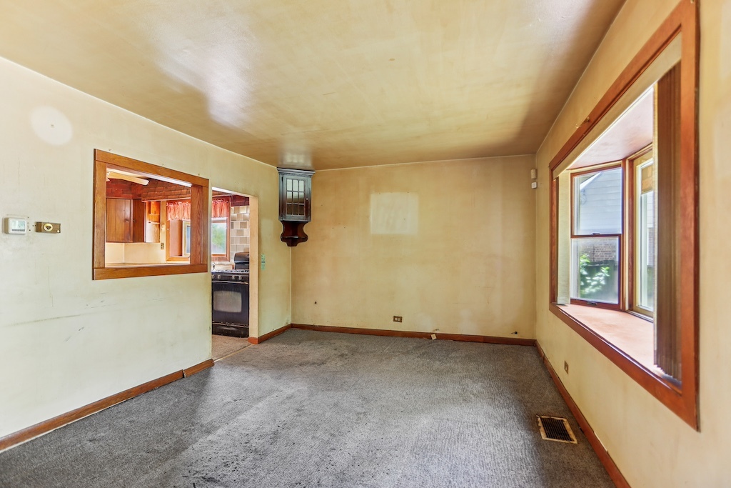 6755 Maple Court