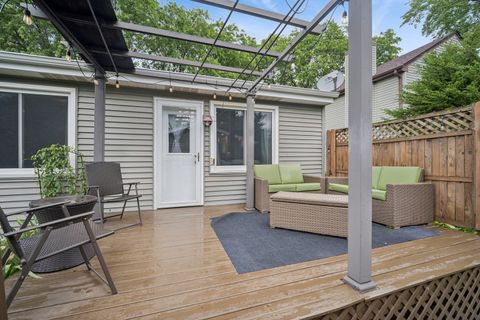 Tiny photo for 892 Manchester Course, Geneva, IL 60134 (MLS # 12616331)