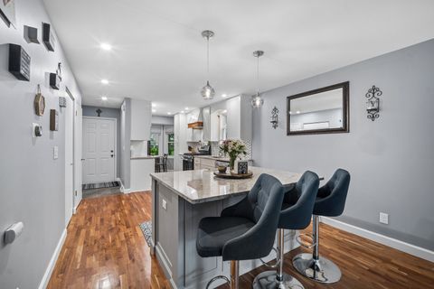 Tiny photo for 892 Manchester Course, Geneva, IL 60134 (MLS # 12616331)