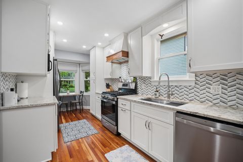 Tiny photo for 892 Manchester Course, Geneva, IL 60134 (MLS # 12616331)