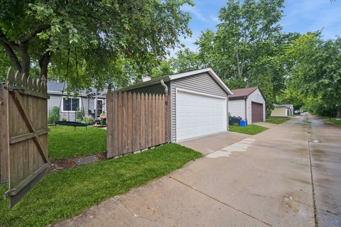 Tiny photo for 892 Manchester Course, Geneva, IL 60134 (MLS # 12616331)