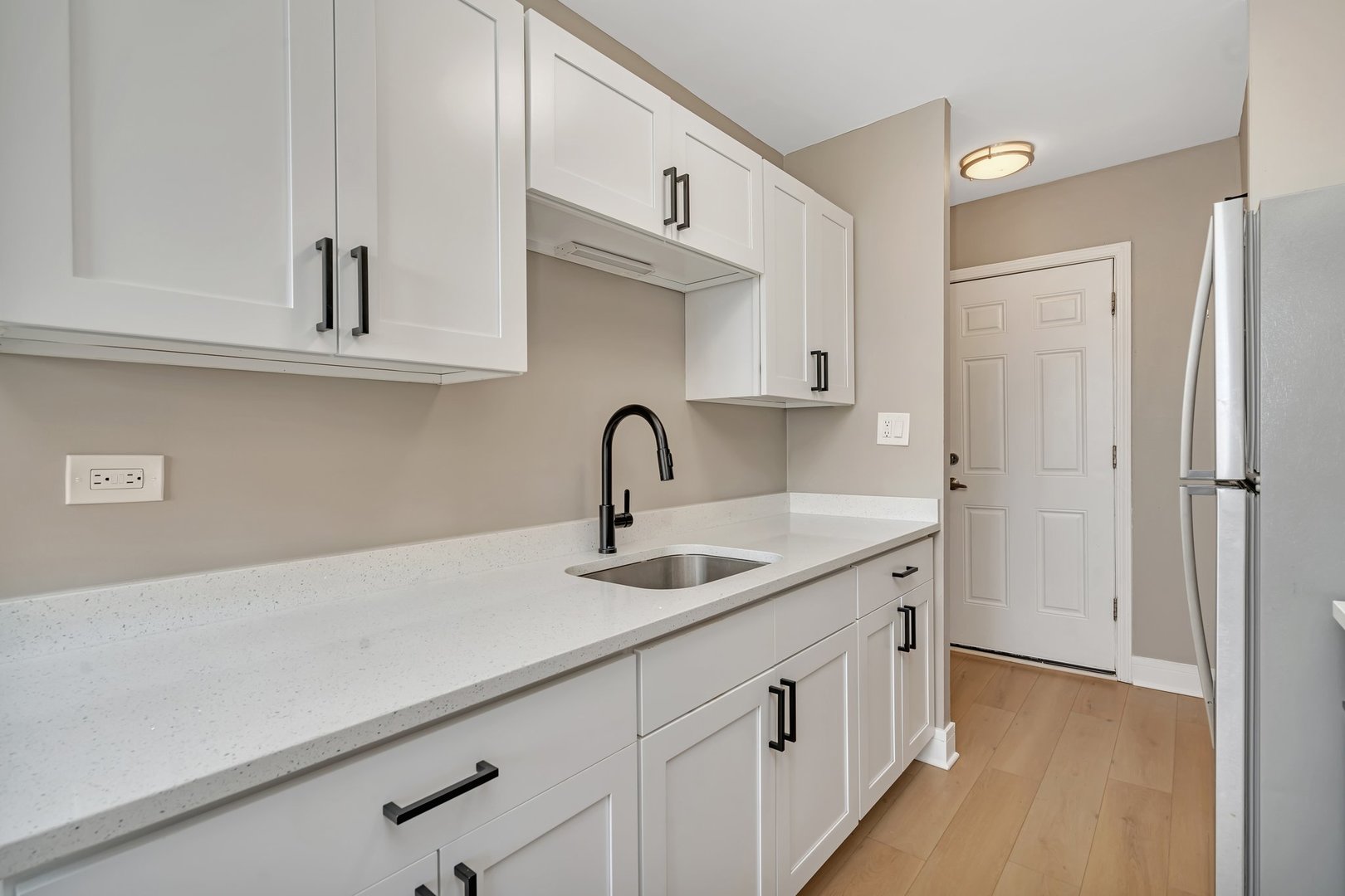18 N Parkside Avenue 2H