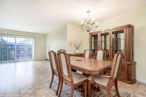 Tiny photo for 9448 BAY COLONY Drive #3S, Des Plaines, IL 60016 (MLS # 12584642)