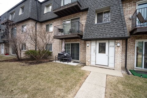 Tiny photo for 9448 BAY COLONY Drive #3S, Des Plaines, IL 60016 (MLS # 12584642)