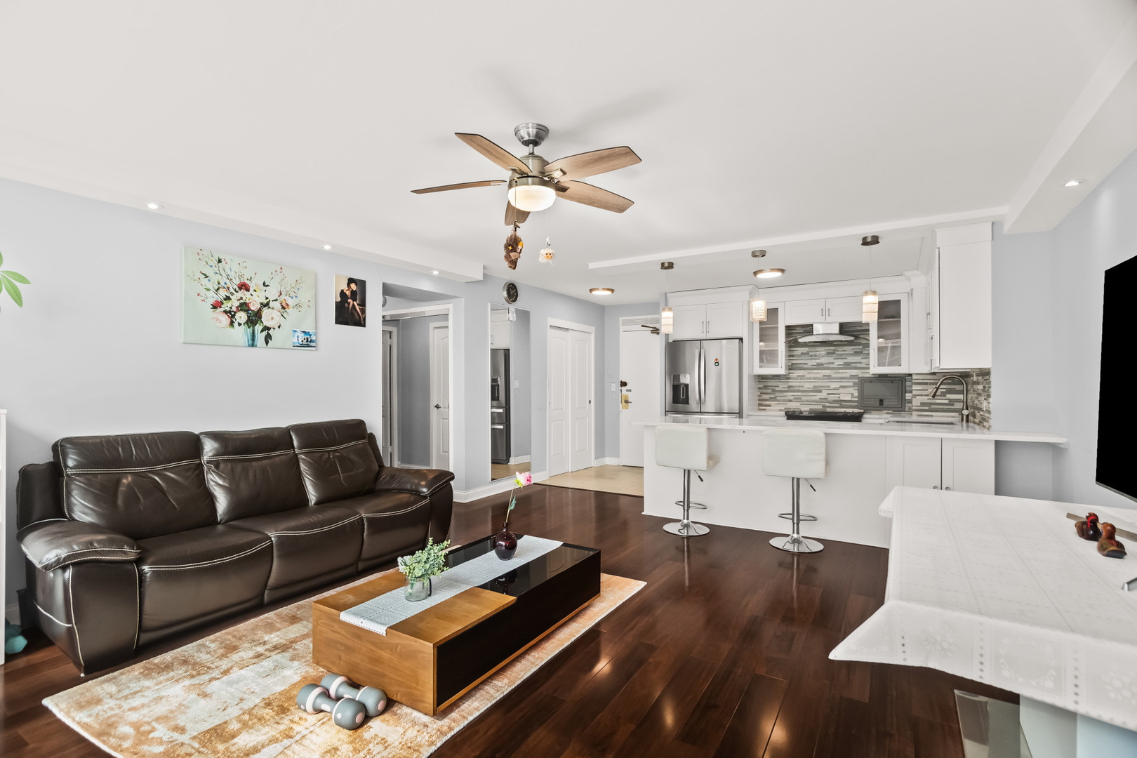 3600 N Lake Shore Drive 2205