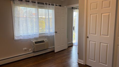 Tiny photo for 8808 N Leslie Lane #2F, Des Plaines, IL 60016 (MLS # 12494528)