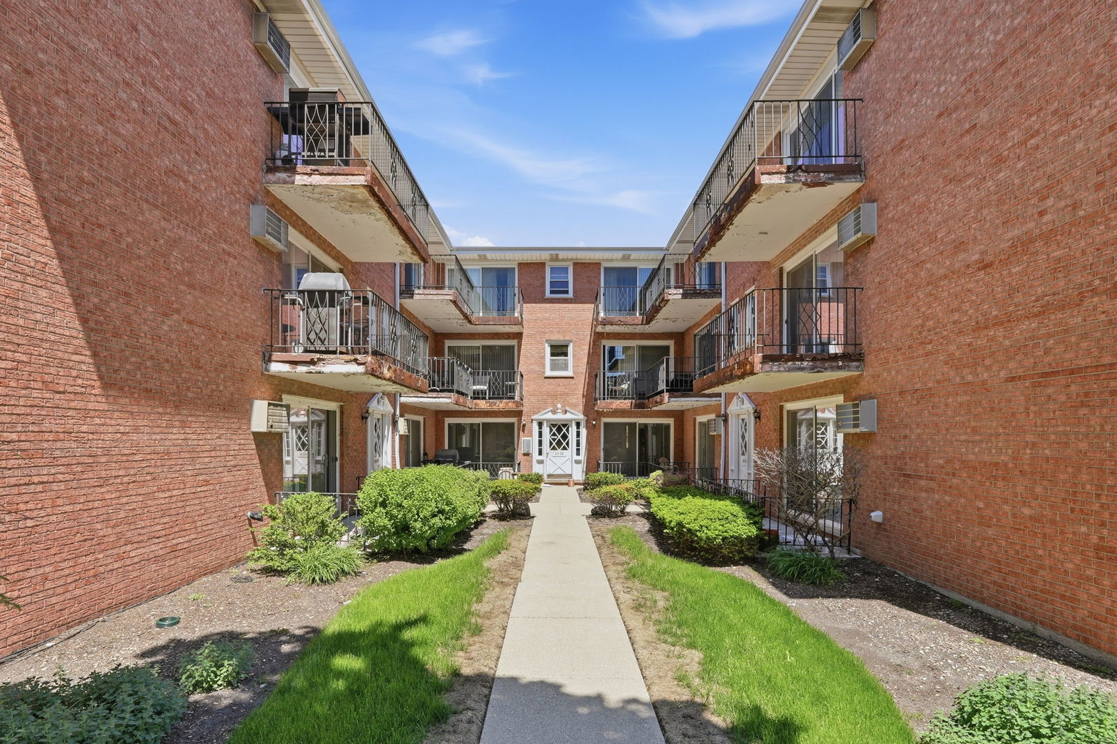 6535 N Northwest Highway 1F