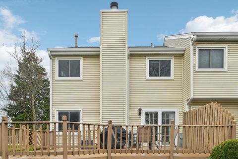 Tiny photo for 1628 Hilton Head Drive, Naperville, IL 60563 (MLS # 12602313)