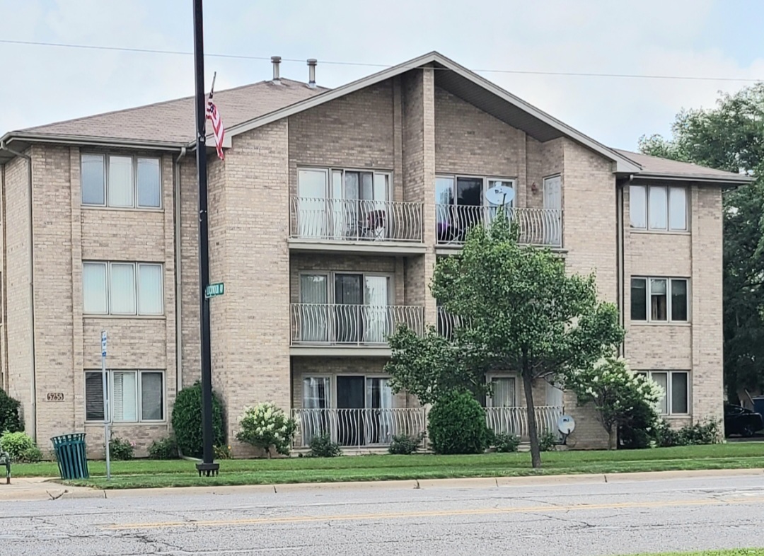 View Burbank, IL 60459 condo