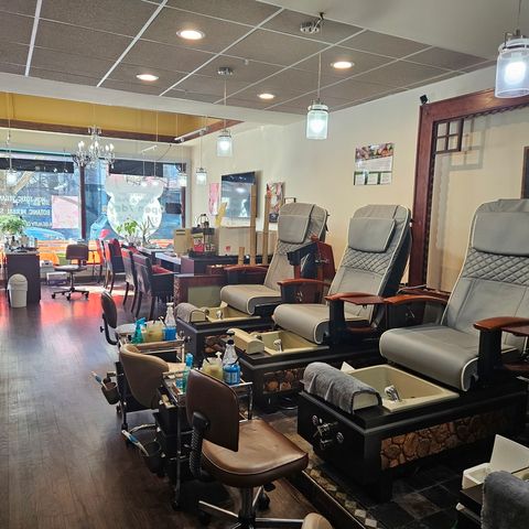 1702 W Belmont Avenue Chicago IL 60657