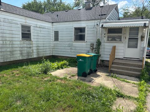 Tiny photo for 1010 HELEN Avenue, Joliet, IL 60433 (MLS # 12431534)