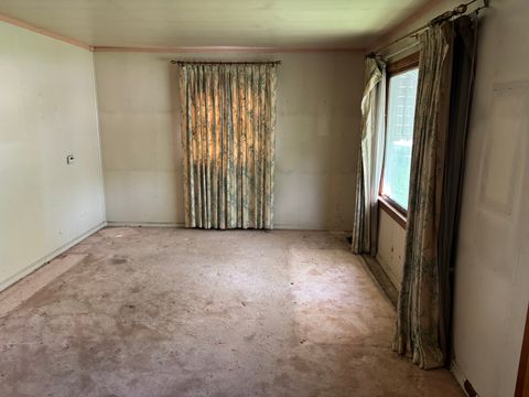 Tiny photo for 1010 HELEN Avenue, Joliet, IL 60433 (MLS # 12431534)