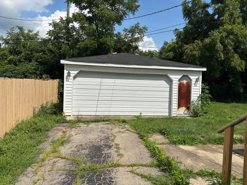 Tiny photo for 1010 HELEN Avenue, Joliet, IL 60433 (MLS # 12431534)