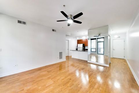 Tiny photo for 565 W Quincy Street #801, Chicago, IL 60661 (MLS # 12622503)