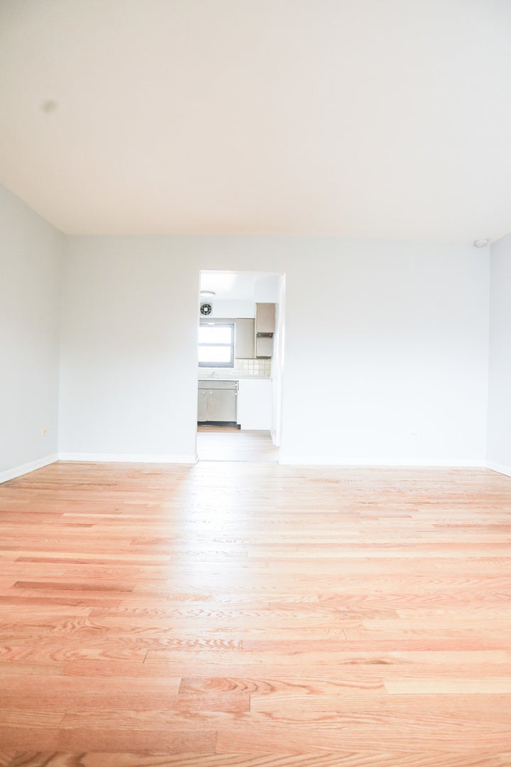 2550 W Catalpa Avenue C4