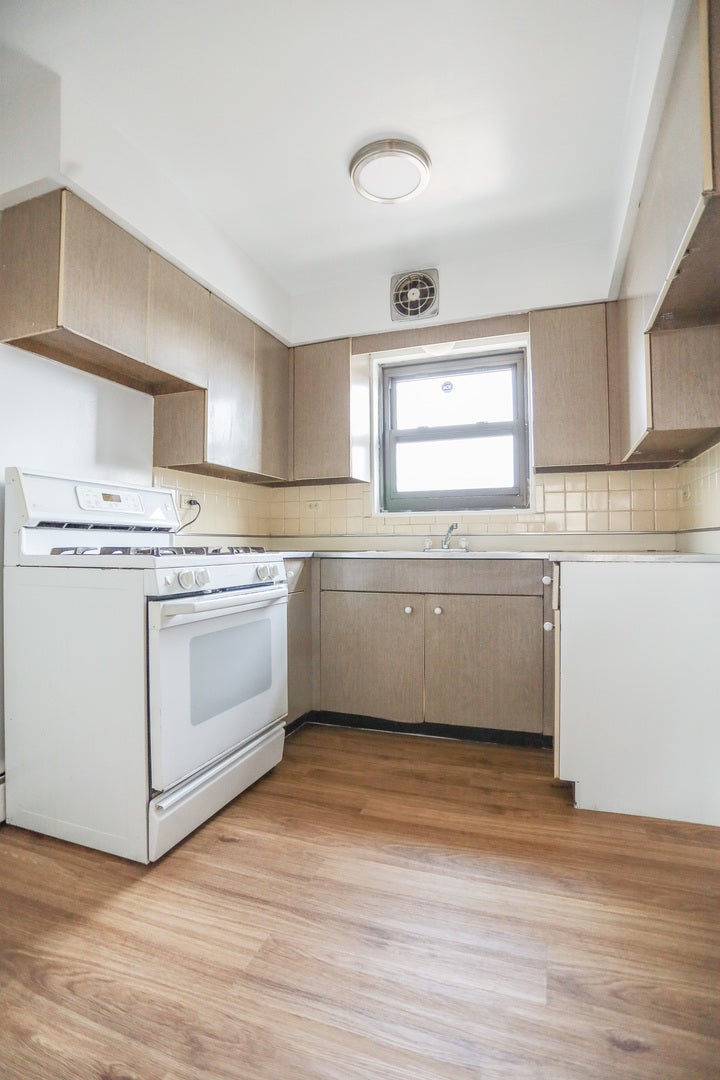 2550 W Catalpa Avenue C4
